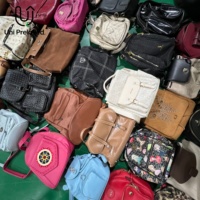 Lot de sacs d'occasion en gros A16 – Sacs à main mixtes en PU et cuir pour femmes, mode de seconde main, en liquidation