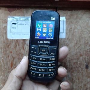 Di seconda mano del telefono <span class=keywords><strong>cellulare</strong></span> <span class=keywords><strong>tastiera</strong></span> per <span class=keywords><strong>SAMSUNG</strong></span> E1205Y nuova versione SIM Card <span class=keywords><strong>tastiera</strong></span> a buon mercato bar caratteristica del <span class=keywords><strong>cellulare</strong></span> classico - Product Image 5