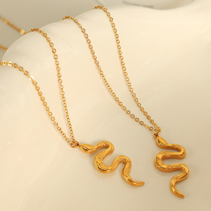 Collar con colgante de serpiente, chapado en oro de 18k, acero inoxidable, joyería de moda para mujer - Product Image 2