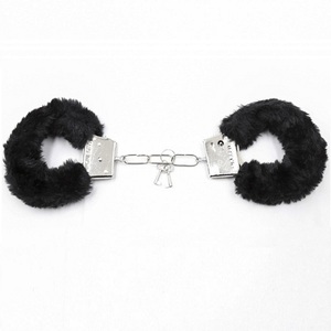 Menottes en fausse fourrure BDSM pour les poignets, les chevilles et les mains, pour les jeux préliminaires pour adultes - Product Image 3