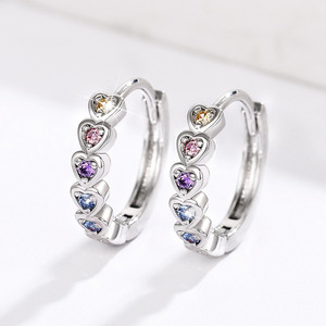 Orecchini a Cuore Arcobaleno con Zirconi per Donne, Stile Coreano, Clip per Orecchie Colorati, Gioielli alla Moda, Regalo - Product Image 1