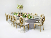 Table de salle à manger ovale contemporaine en fer forgé, durable, avec plateau en verre miroir, idéale pour hôtels, mariages, banquets et événements extérieurs – Collection Dreamlike VIP