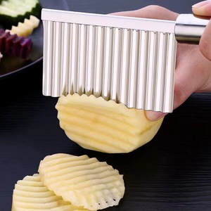 Coupe-légumes ondulé en acier inoxydable platine, trancheuse à pommes de terre ondulées, outil de découpe pour légumes et fruits, outil de découpe pour frites, outil de découpe de cuisine - Product Image 3