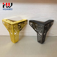 Großhandel moderne Dreieck Möbel Zubehör dekorative Phantasie 130 mm Länge Metall Gold Couch Sofa Beine