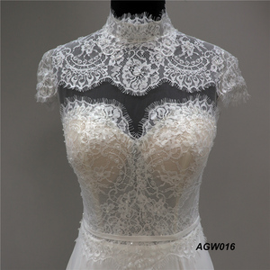 Vestido de Novia de Encaje de Lujo Hecho a Mano con Manga Corta y Espalda Descubierta <span class=keywords><strong>para</strong></span> <span class=keywords><strong>Boda</strong></span> <span class=keywords><strong>Civil</strong></span> - Product Image 6