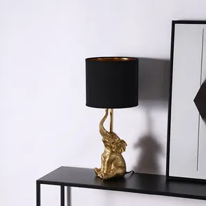 Nuovo-arrivo di stile nordico moderno golden elephant disegno di figura deck luce decorazioni per la casa in resina comodino lampade da tavolo