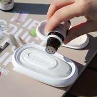 Livraison rapide de diffuseur d'huiles essentielles pour voiture miniature, diffuseur de parfum portable pour voiture avec lumière LED