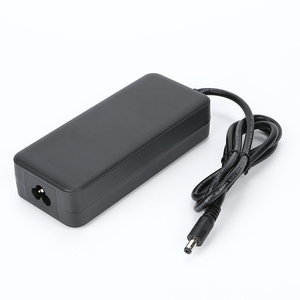 Cargador <span class=keywords><strong>de</strong></span> Batería <span class=keywords><strong>de</strong></span> Litio <span class=keywords><strong>de</strong></span> 42V-72V para Bicicletas Eléctricas/Scooters/Ciclomotores, Salida <span class=keywords><strong>de</strong></span> CC <span class=keywords><strong>de</strong></span> 12.6V 2A-12A, Función PD <span class=keywords><strong>de</strong></span> 120W, OTP, OVP, OCP - Product Image 5