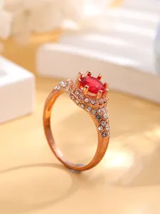 Joyería Magnífico estilo elegante de moda Anillo de mujer de oro rosa chapado en oro con diamantes de circón rojo