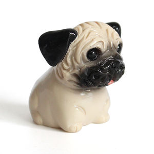 愛らしい着席パグ子犬コレクタブル置物犬のような手描きの樹脂犬の置物犬の愛好家に最適卓上装飾 - Product Image 6