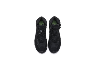 Doublure imperméable et respirante GORE-TEX bloquant la pluie et l'eau boueuse, évacuant la transpiration des pieds pour les garder au sec et confortables. - Product Image 2