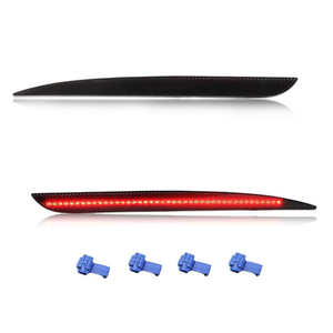 Réflecteur de pare-chocs à LED rouge pour 2015-2018 <span class=keywords><strong>Chrysler</strong></span> 300 Feux arrière de clignotants Feux de freinage 68213445AB, 68213444AB - Product Image 2
