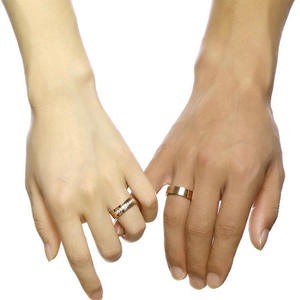 แหวนคู่รักทำจากสเตนเลสสไตล์ยุโรปและอเมริกาประดับพลอยเพทายไทเทเนียมเครื่องประดับเวอร์ชั่นเกาหลีขายส่ง - Product Image 4