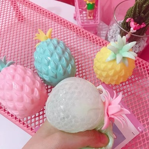Jouet anti-stress en gros : Balle de raisin, ananas, gadget amusant, jouet de décompression pour enfants autistes, jouet sensoriel à presser pour les mains et les poignets - Product Image 1