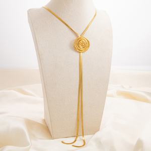 Collar de Estilo Bohemio con Borlas de Acero Inoxidable, Cadena de Serpiente Larga y Moderna de Alta Gama, Joyería de Acero Inoxidable Chapada en Oro de 18k - Product Image 3