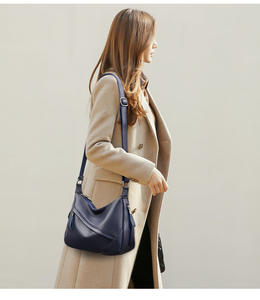 Nouvelle mode sac à bandoulière grande capacité sac à bandoulière en cuir souple sac à main pour femmes sac à bandoulière de luxe pour senior de créateur - Product Image 2