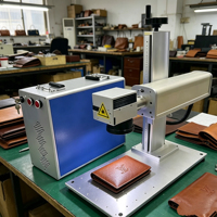 Machine de gravure laser fibre CNC portable, refroidissement par air, haute précision (0,001 mm), économique, pour marquage de coques de téléphone AI/PLT