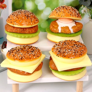Kue roti spot goods slow rebound yang lucu dan unik untuk menghiasi dekorasi rumah, pajangan jendela, dan sebagai alat dekompresi. - Product Image 1