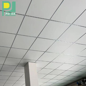 Plaques de plafond en plâtre laminées PVC, durables et antifongiques, pour la décoration intérieure des maisons, bureaux et commerces. - Product Image 3