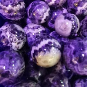 Groothandel Natuurlijke Helende Stenen Hoge Kwaliteit Droom Amethist Bol Enorme Grootte Kristal Ambachten Voor Decoratie - Product Image 4