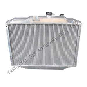 Radiador de coche personalizado para Mitsubishi Delica L300 L400 SF SH SJ Salida inferior recta 1986-2000 - Product Image 3
