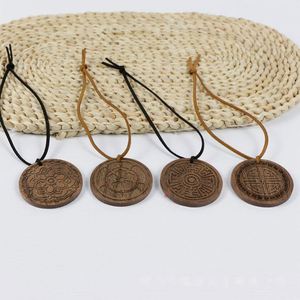 Pendentif diffuseur d'arômes pour voiture en bois de noyer noir durable, pour grille d'aération, cadeau créatif - Product Image 2