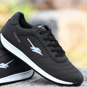 Chaussures de marche de luxe 2026 pour hommes et femmes en cuir microfibre, espadrilles à lacets respirantes, coupe basse, sportives et décontractées - Product Image 4