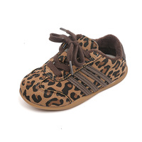 Chaussures d'entraînement GAT pour enfants, style coréen, nouvelle collection hiver 2025, à semelle extérieure en caoutchouc, doublées polaire à la cheville, motif léopard, polyvalentes et tendance