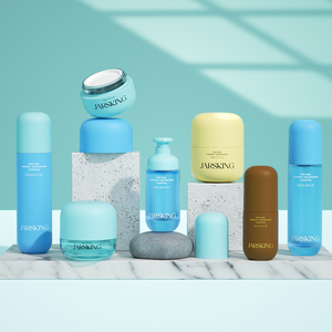 Set di Lusso Personalizzato per la Cura della Pelle: Flaconi in Vetro per Lozioni e Tonici, Vasetti Cosmetici con Pompa per Confezioni di Prodotti Skincare - Product Image 3