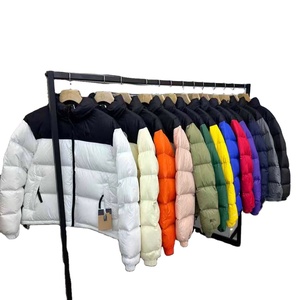 เสื้อแจ็คเก็ตผู้ชายแบบลำลองสไตล์อเมริกันพรีเมียมปี 2026 ผ้าทอสำหรับฤดูหนาว แบบควิลท์ ทรงโอเวอร์ไซส์ พร้อมฮู้ดลายตัวอักษร - Product Image 3