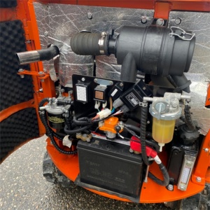Mini-excavatrice compacte sur chenilles diesel Nante NT12 de 1,2 tonne avec moteur Yanmar pour la construction, l'agriculture, le jardinage et l'aménagement paysager - Product Image 4