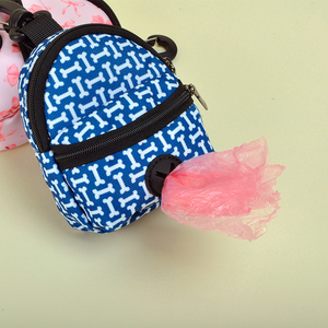 Dispensador de Bolsas para Excremento de Perro Ecológico de Poliéster con Control de Olor Moderado y Sin Fragancia - Product Image 6