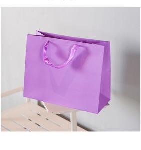 Sacs en papier personnalisables pour petites entreprises, avec estampage à chaud, sacs cadeaux en papier violet pour bébé, pour magasin de nouveautés - Product Image 4