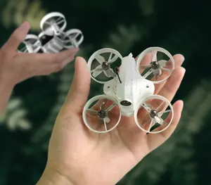 Drone FPV avec caméra et vidéo en direct, quadricoptère avec verre VR pour le démarreur FPV, WiFi, bon prix,