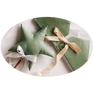 <span class=keywords><strong>2025</strong></span> <span class=keywords><strong>New</strong></span> Kids Fairy <span class=keywords><strong>Wand</strong></span> mit Quasten Star Fairy Stick und Crown Stirnband Zauberstab Großhandel für Abschluss Valentinstag - Product Image 2