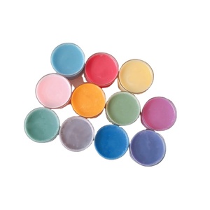 ผงสีน้ำมันชนิดละลายน้ำมัน สีขาว ขนาดเล็ก สำหรับทำน้ำหอม DIY สีสันสดใส ใช้ทำเทียน - Product Image 1