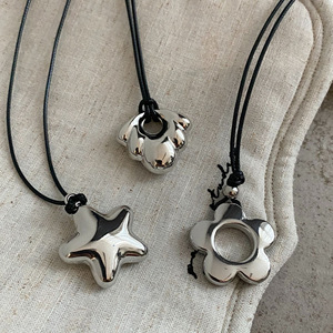 Offre Spéciale cordon noir longue longueur étoile coeur chandail chaîne luxueux argent géométrique creux pendentif collier cadeaux pour les femmes - Product Image 5