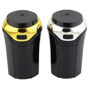 Posacenere LED per Auto con Luce, Coperchio Sigillato Antigoccia, Contenitore Antivento con Rivestimento Rimovibile, Porta Sigarette, Gadget per Fumatori, Uso Domestico - Product Image 3