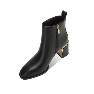 Bottines pour <span class=keywords><strong>femme</strong></span> Moncheer à talons épais, <span class=keywords><strong>bottes</strong></span> tendance pour <span class=keywords><strong>femme</strong></span> avec talon géométrique doré - Product Image 4
