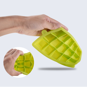 Biểu Tượng Tùy Chỉnh Bán Buôn BPA Miễn Phí Bền Cấp Thực Phẩm Silicone Ice Mold Maker Dễ Dàng Phát Hành Linh Hoạt Cubes Khay Với Nắp - Product Image 5