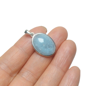 <span class=keywords><strong>Ciondolo</strong></span> Ovale in <span class=keywords><strong>Acquamarina</strong></span> Naturale con Cornice in Argento S925 - <span class=keywords><strong>Collana</strong></span> Unisex con Texture a Onde d'Acqua per Uomini e Donne - Product Image 1