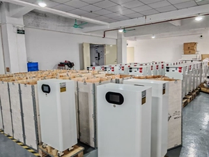 แบตเตอรี่เก็บพลังงาน 51.2V 200Ah 230Ah 280Ah 300Ah แบตเตอรี่ลิเธียมโซลาร์ 15kwh พร้อมล้อ 51.2V 2800AH 51.2V 280AH Lifep - Product Image 3