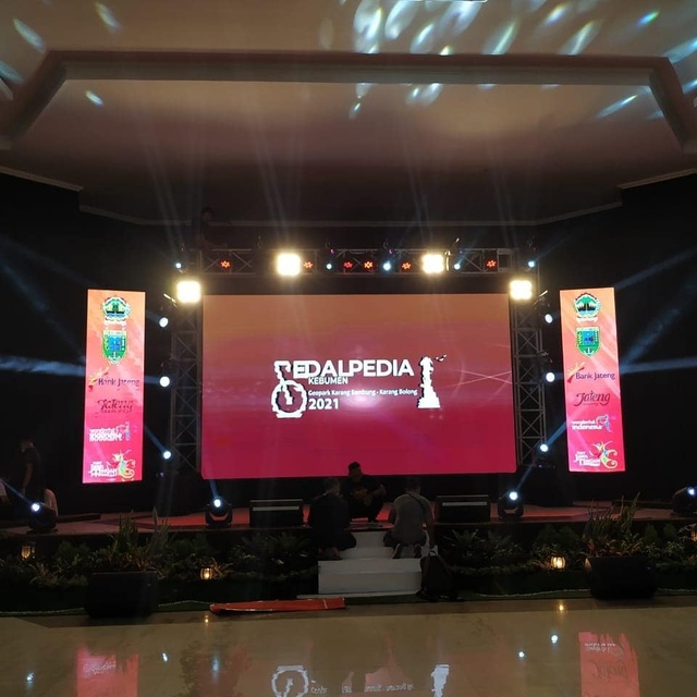 HD IP65 Waterproof LED Video Wall P2.5/P2.9/P3.91 4K HDR10 Movable Rental Indoor/Outdoor Stage Display with 5-Year Warranty