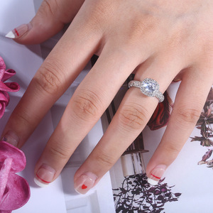 Anelli coordinati per coppia con zirconi, eleganti gioielli per fidanzamento, matrimonio, uso quotidiano, feste, regalo - Product Image 2