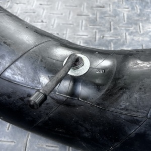 ยางในคุณภาพสูง KUMA ผลิตจากยางบิวทิล ขนาด 7.00-16 7.50-16 พร้อมวาล์ว TR75A สำหรับรถบรรทุกขนาดเล็กและรถกระบะ ผลิตในเวียดนาม - Product Image 5