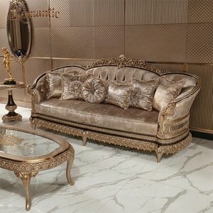 Set di Divani di Lusso Classici e Neoclassici, Mobili Intagliati Dorati, Set di Tavolini <span class=keywords><strong>da</strong></span> Caffè Ovali <span class=keywords><strong>in</strong></span> <span class=keywords><strong>Vetro</strong></span> per Ville di Lusso - Product Image 3