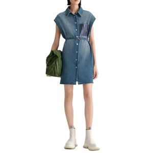 เดรสยีนส์สีน้ำเงินสไตล์วินเทจสำหรับผู้หญิง ผ้าฝ้าย 100% ปกคอพับ แขนกุด รุ่นซัมเมอร์คัสตอม - Product Image 1