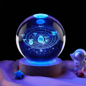 3Dソーラーシステムアートクリスタルボール7色RGBカラフルなLedナイトテーブルランプ木製ベースの発光クリスタルボール