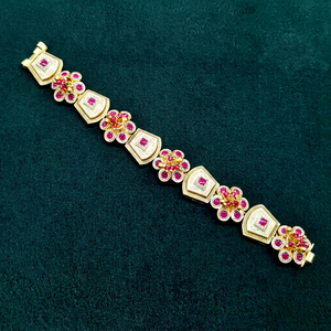 Bracelet Kundan Sovereign plaqué or, pierres Kundan, laiton, bijoux ethniques Kundan pour mariage et fêtes. - Product Image 1