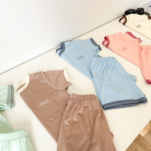 Ensemble de pyjama pour enfants sur mesure, vêtements en coton biologique pour nourrissons et tout-petits - Product Image 1